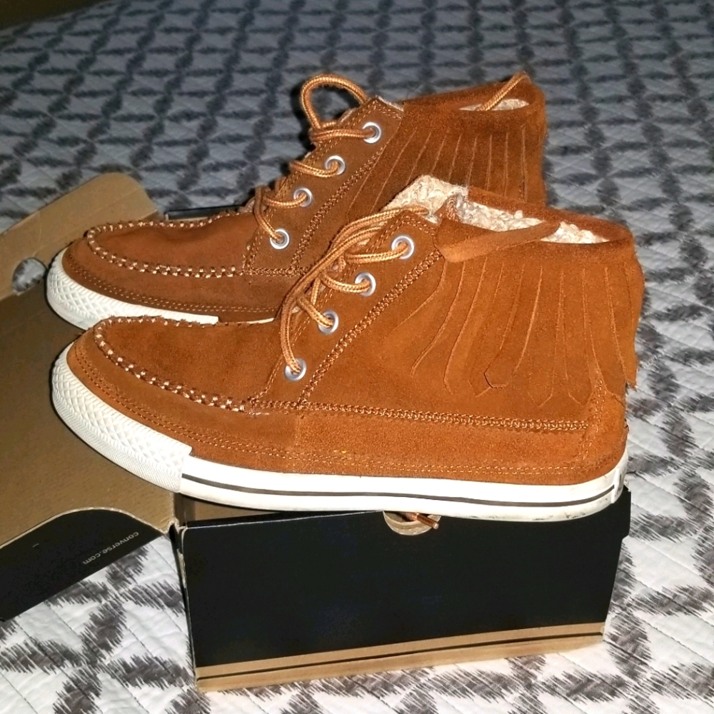 Ladies high top Converse